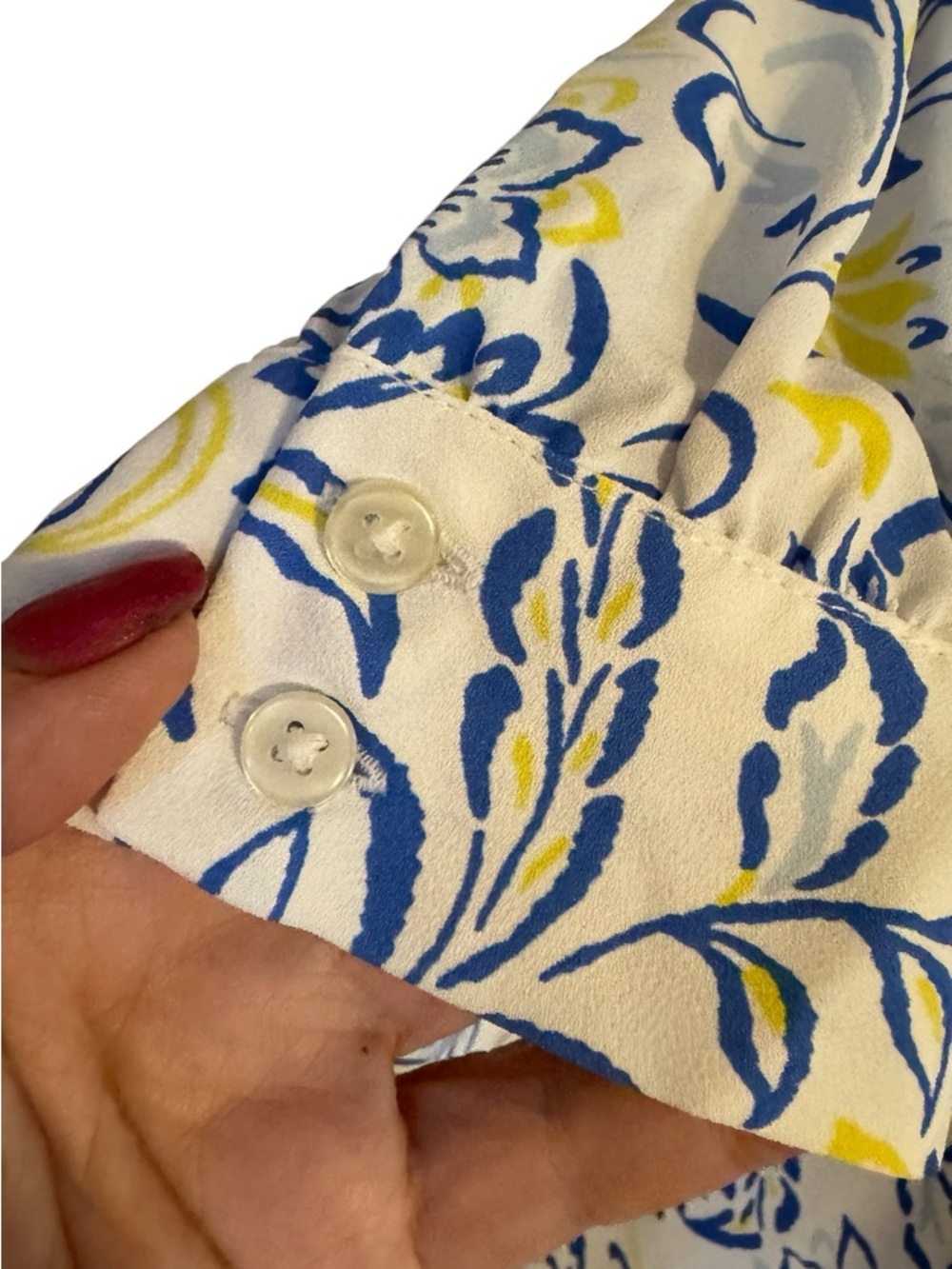 Ann Taylor  Spring/Summer White Top w/ Blue/Yellow Floral Print   MEDIUM    #B - Picture 6 of 10